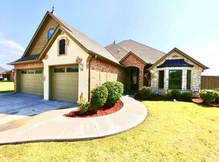 2433 NE Meadowlark Ln, Lawton, OK 73507