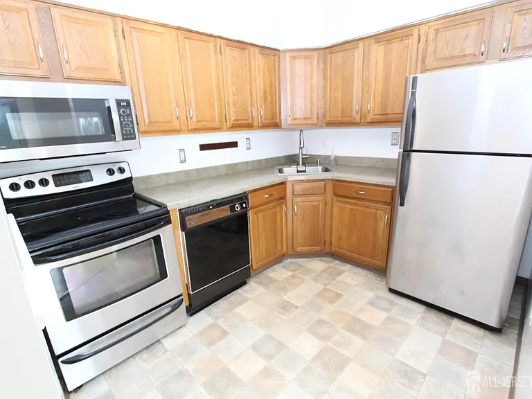 1112 Aspen Dr — Photo 8