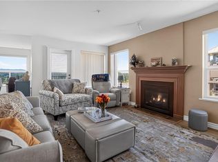 280 Dogwood St #307, Campbell River, BC V9W 2X9