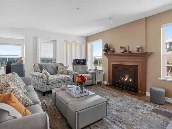 280 Dogwood St #307, Campbell River, BC V9W 2X9