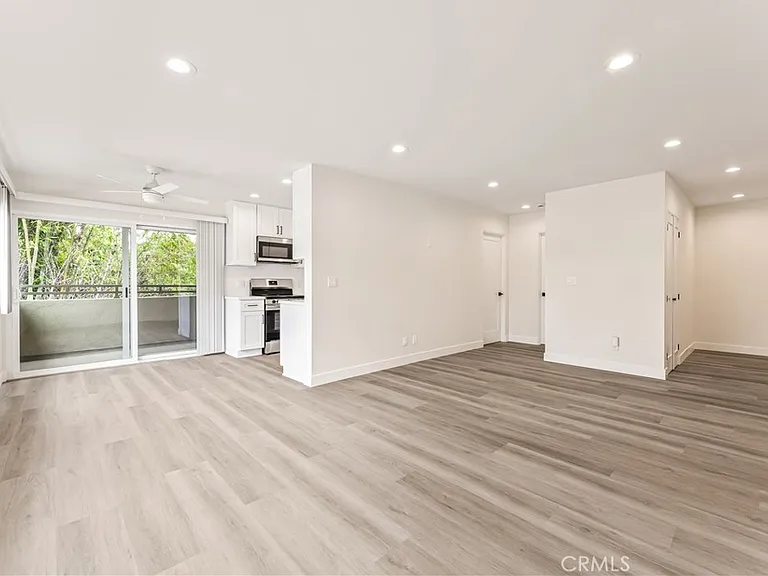 5409 Radford Ave #7 — Photo 9