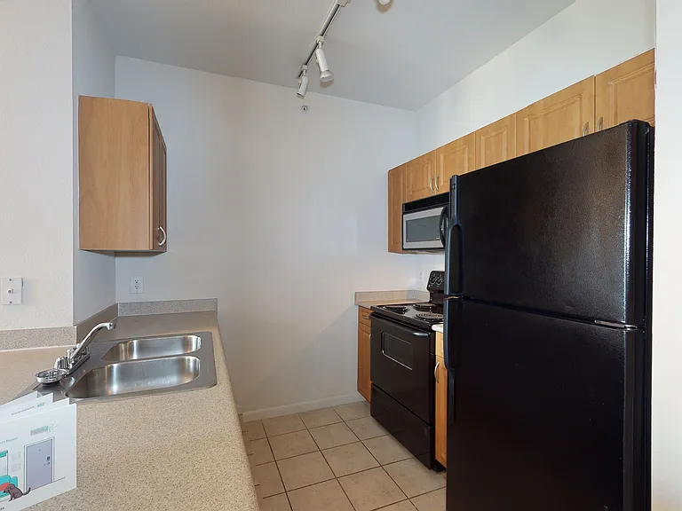 Residences at the Domain — Photo 52