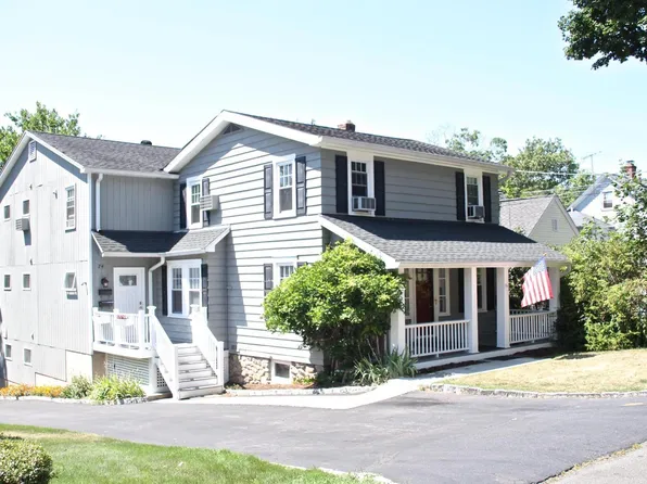 74 Pine Hill Ave, Stamford, CT 06906