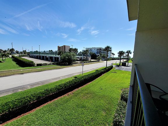 5th image of 511 Taylor Ave #511