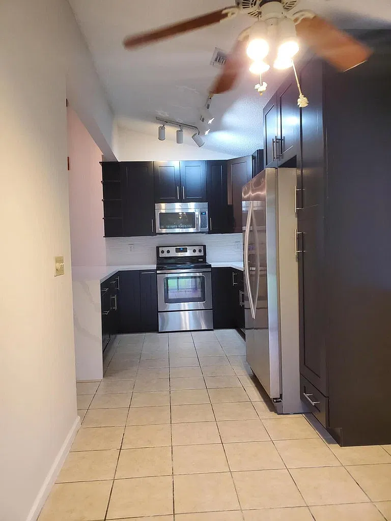 7342 Pinewalk Dr S — Photo 3