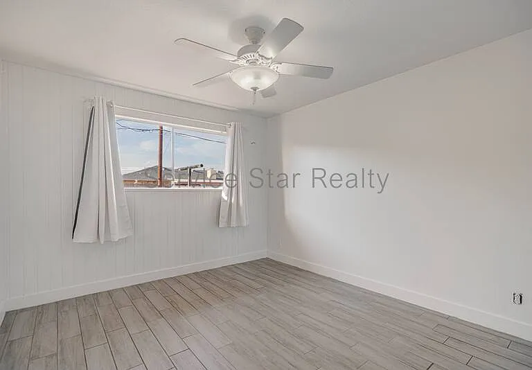 518 E Huntington Dr #3 — Photo 11