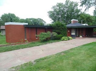 3421 Shelby St, Hobart, IN 46342