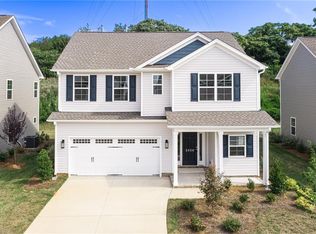 2950 Flat Rock Dr, Winston Salem, NC 27127