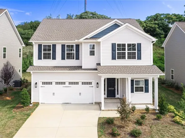 2950 Flat Rock Dr, Winston Salem, NC 27127