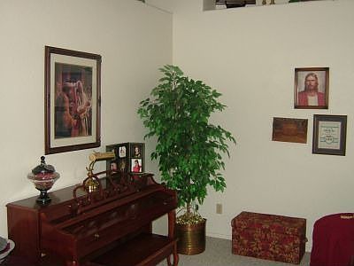 Entry / Living Room