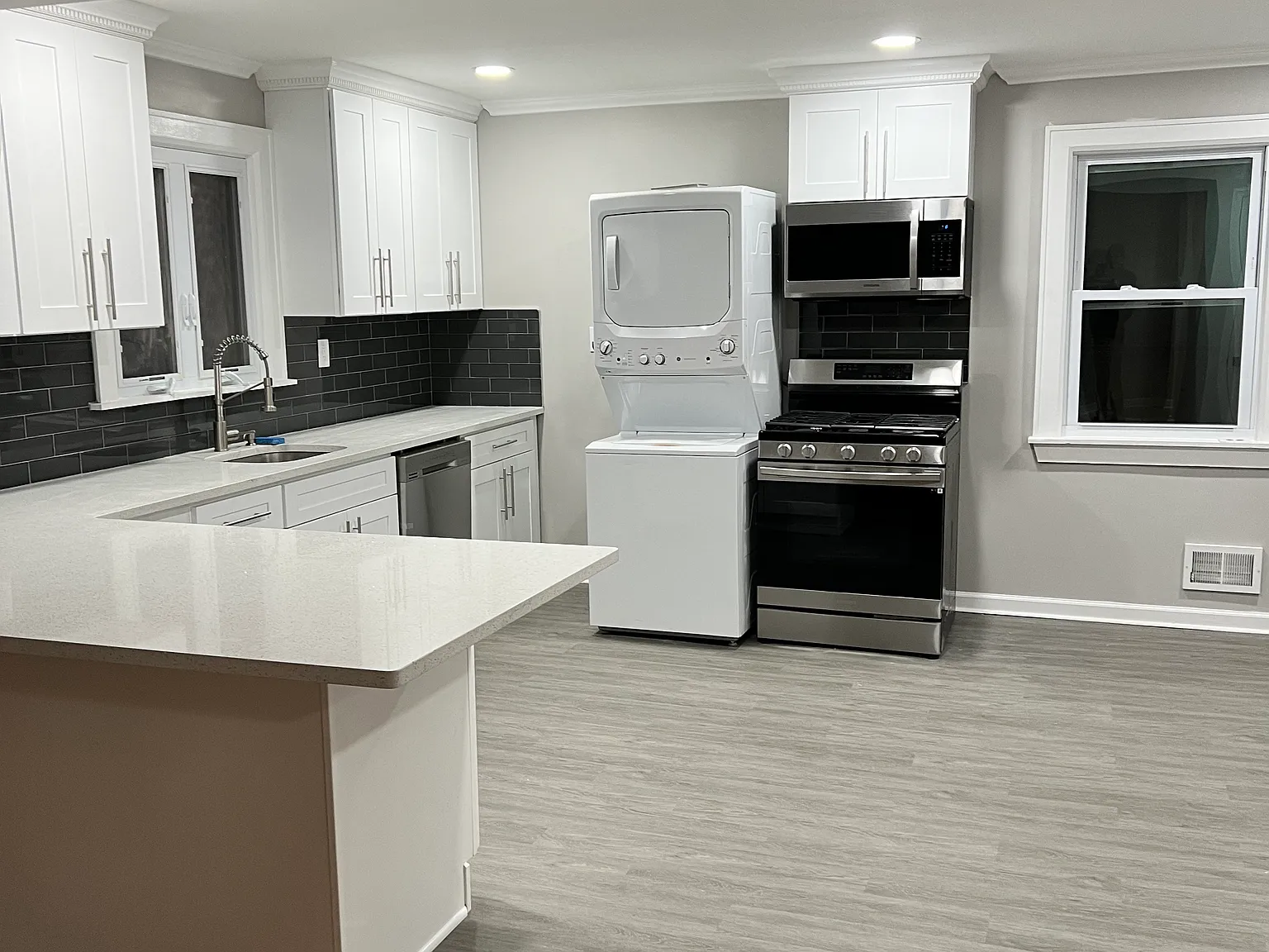 Knickerbocker Rd, Tenafly — Photo 2