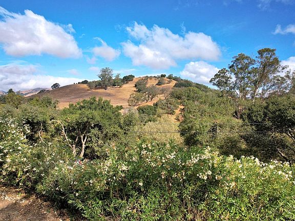 2nd image of 588 Canyon Road