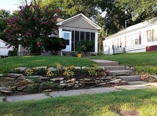 709 E Hill St, Independence, KS 67301