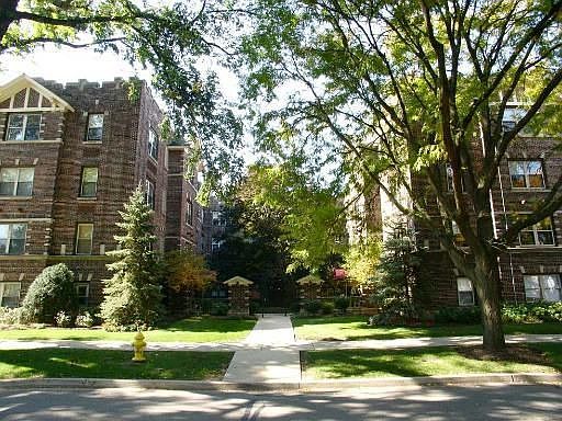 2nd image of 32 6th Ave APT 1H