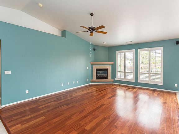 4th image of 6955 E Sandhurst Dr