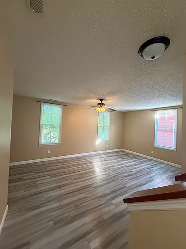3237 Domain St #3 Photo 1