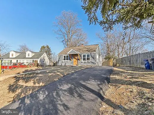 3141 Chepstow Ln — Photo 16