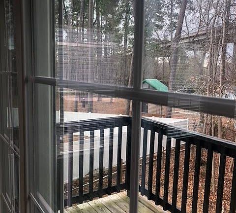 Balcony overlooking park and Waterway