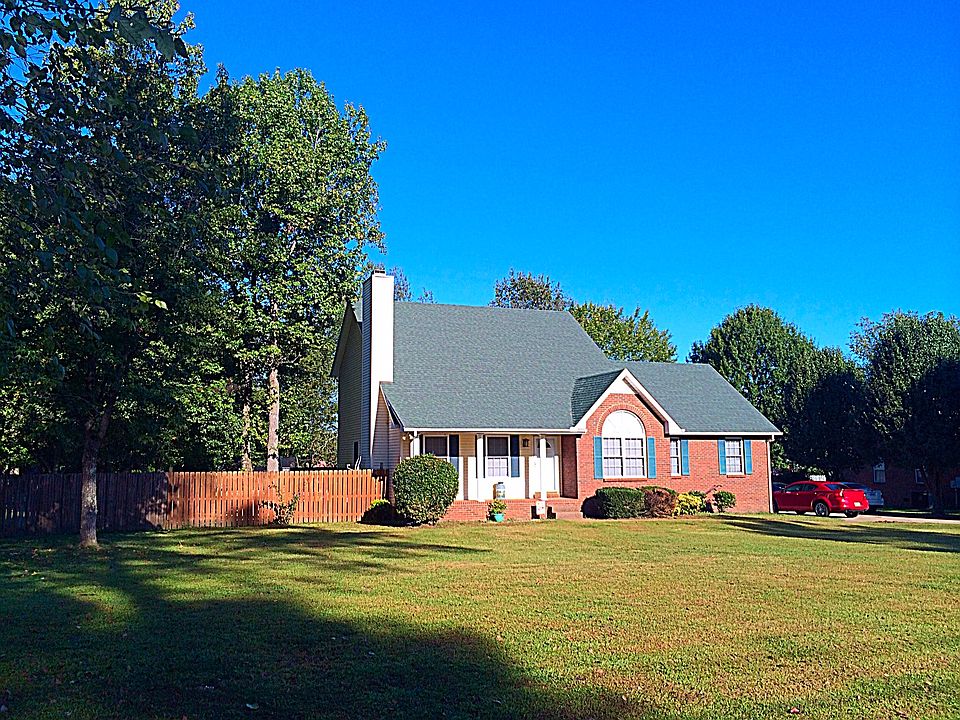 1st image of 207 Louise Dr