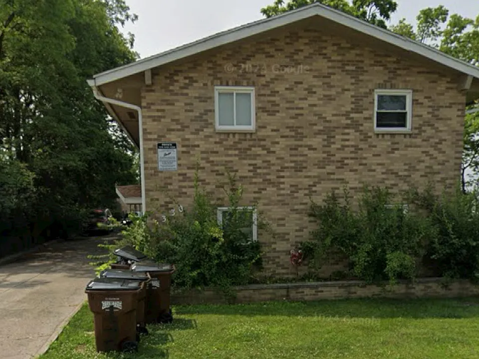1330 W Hillcrest Ave