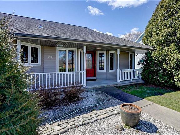 3rd image of 5621 Byrneland St