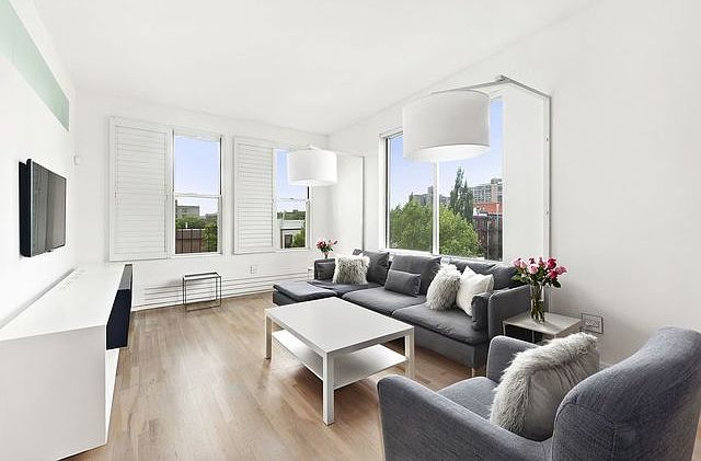 1st image of 204 Montrose Ave #3R