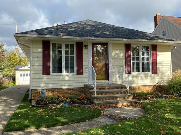 7612 Deerfield Dr, Parma, OH 44129