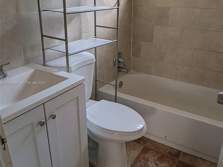 6425 SW 22nd St — Photo 6