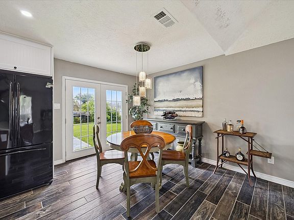 5th image of 4807 Roserock Ln