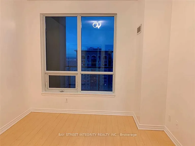 388 Prince Of Wales Dr #3705 — Photo 6