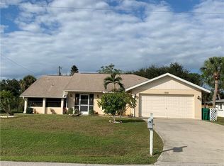 1212 Greaza St, Englewood, FL 34223