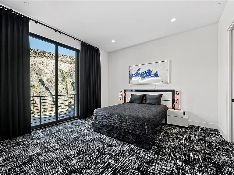 577 Overlook Rim Dr — Photo 13