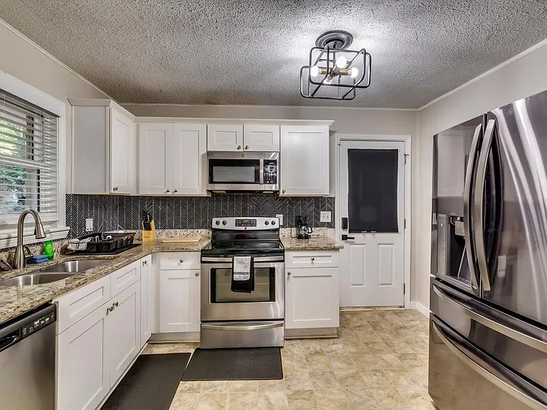 3482 Scenic Dr — Photo 9