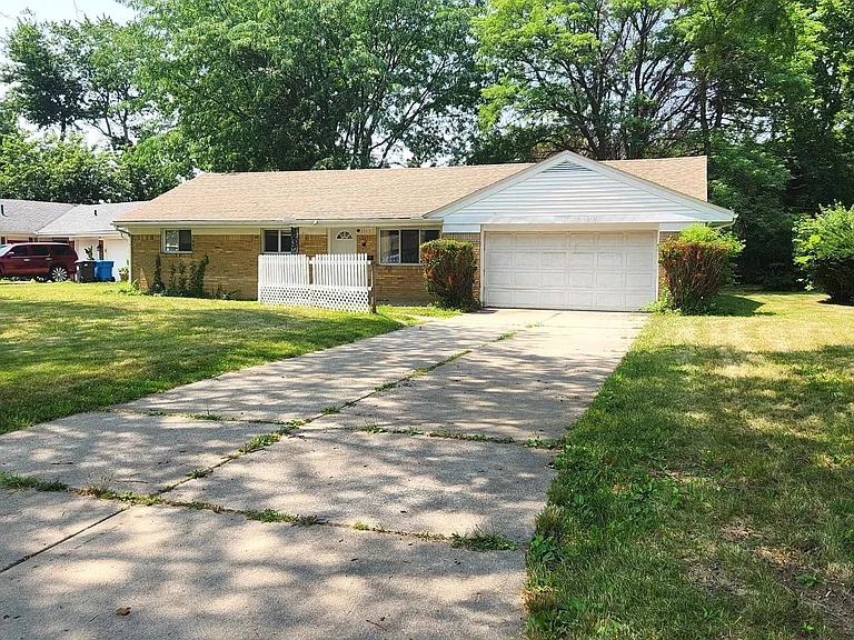 3365 Valleston Pkwy — Photo 2