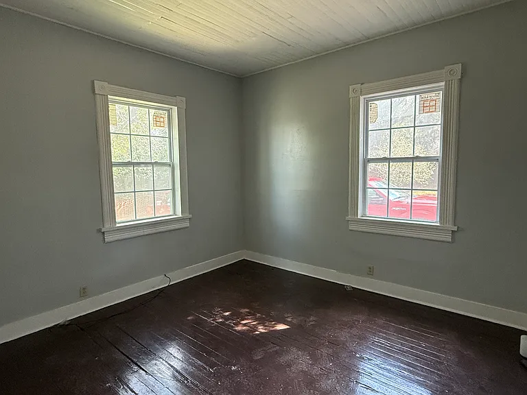 69 E Main St — Photo 14