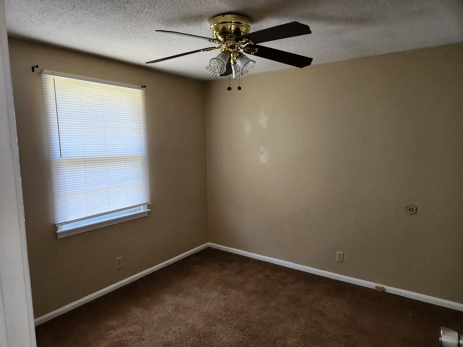 2 bed, 800 sqft, $850 — Photo 3