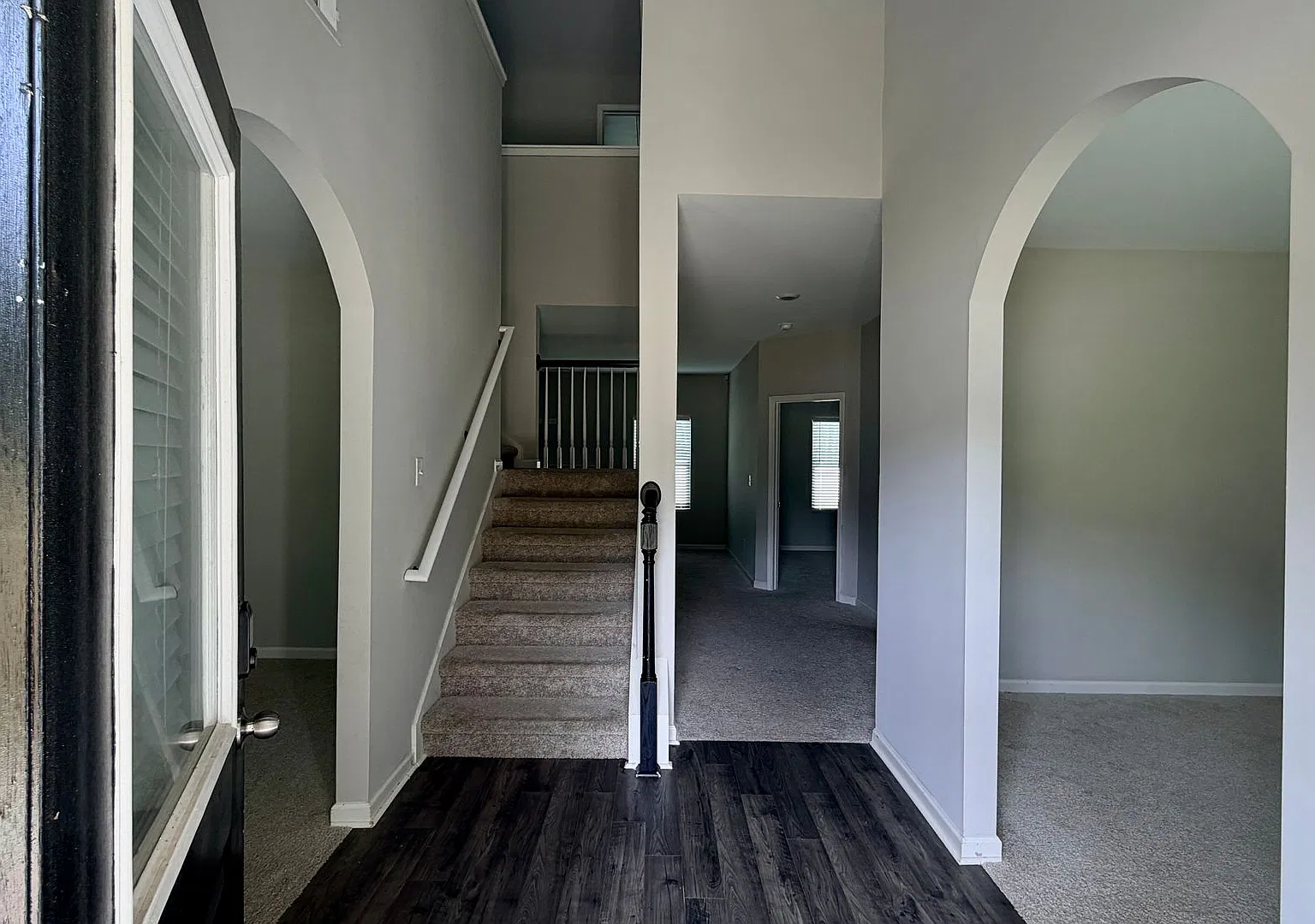 Spacious 4-Bedroom, 3-Bath Home with Expansive Backyard & Covered Patio! — Photo 3
