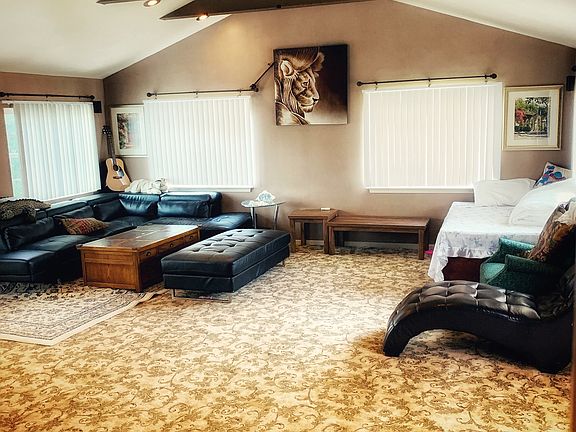 24x22 living room