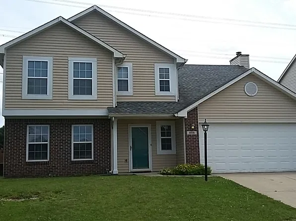 899 Lionshead Ln, Greenwood, IN 46143