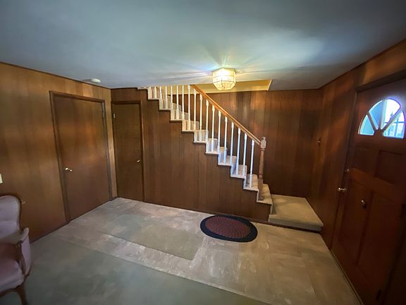 5th image of 1144 Meadow Ln