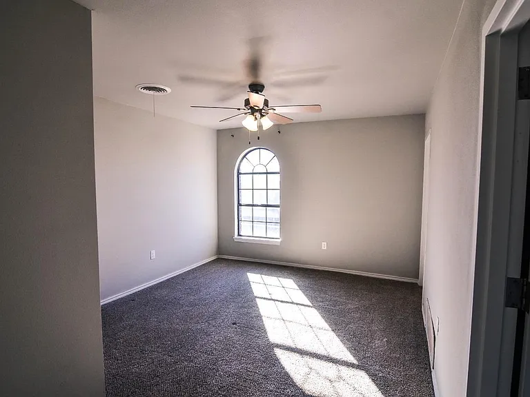 327 Hiracheta Dr — Photo 20