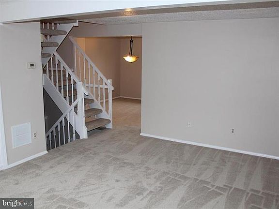 4th image of 6834 Heatherway Ct