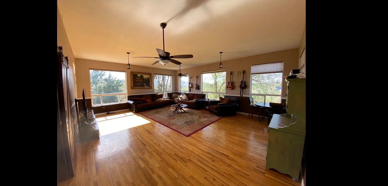 1 bed, 2750 sqft, $1,200 — Photo 1