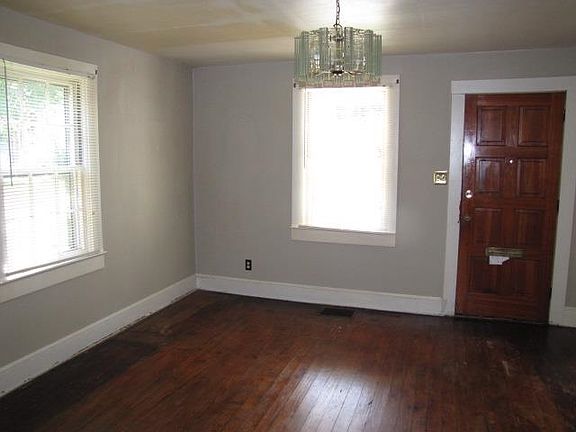 2nd image of 263 Caulder Cir