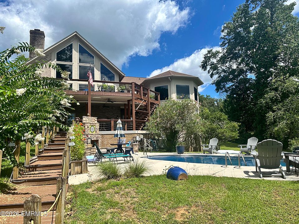 1st image of 8539 Lakewood Cir