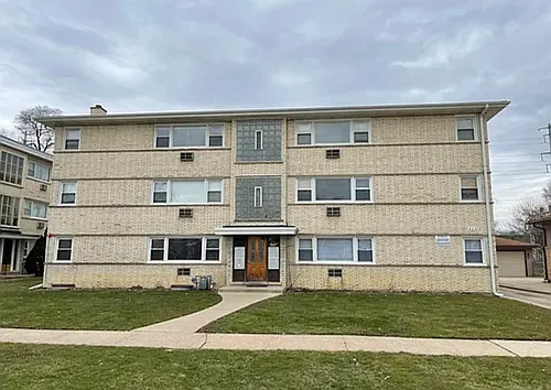 420 Beach Ave #3B Photo 1
