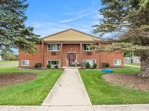 168 Valley Vista Dr SE, Lowell, MI 49331