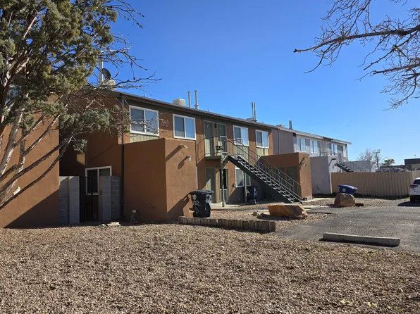 130 Altez St NE, Albuquerque, NM 87123