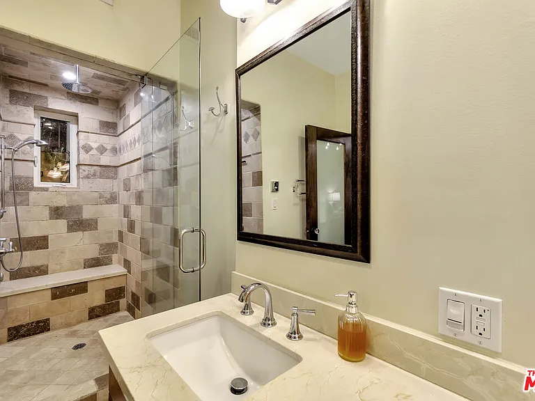 3425 Oak Glen Dr — Photo 43