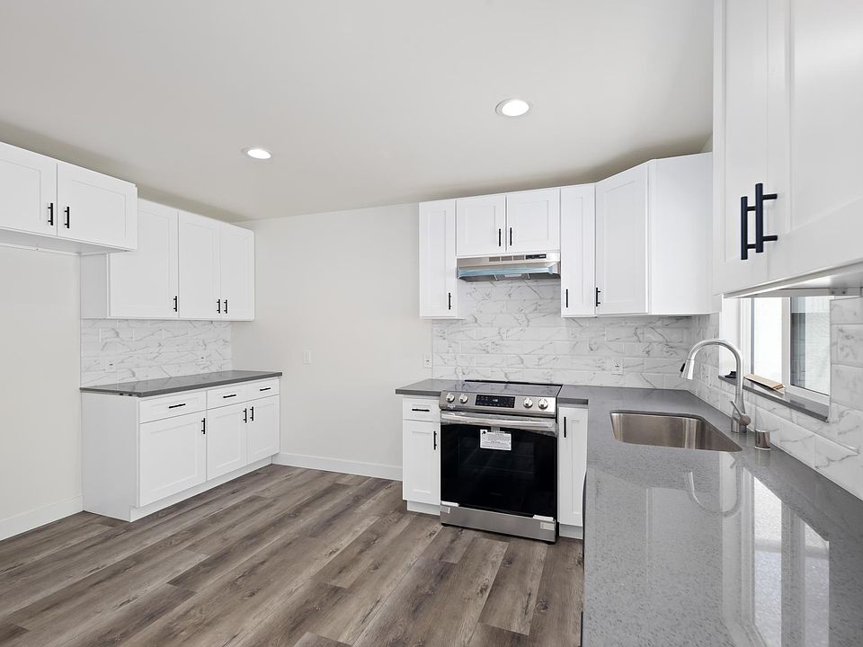 1st image of 707 E Orange Grove Ave #D